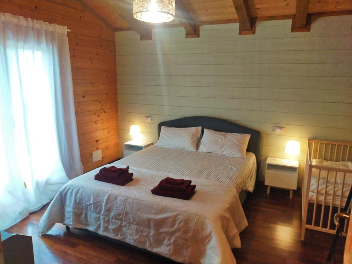 Collalto Con Piscina Ferienhaus